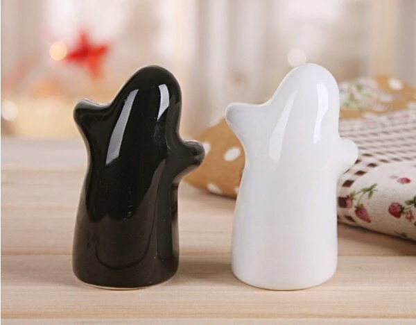 2PCS Love Hug Seasoning Shakers Sets - Image 5