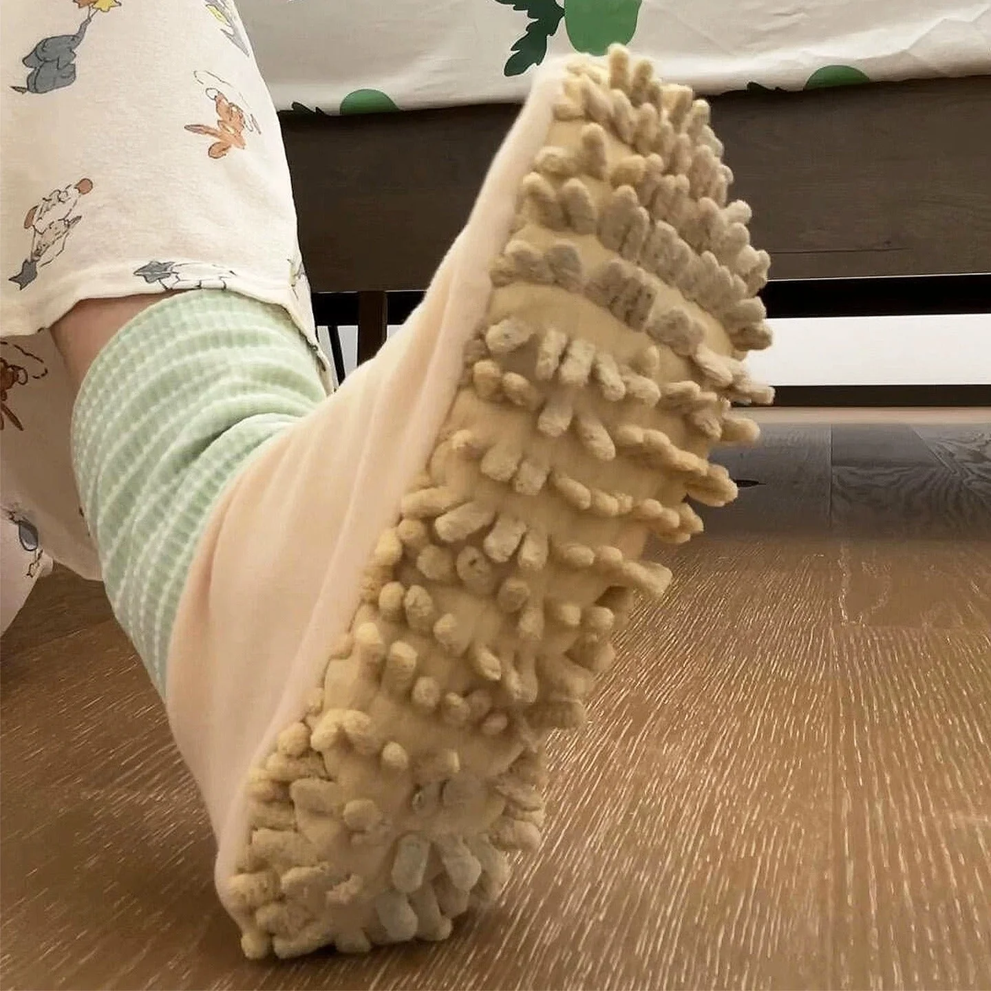 Clean & Walk Plush Mop Socks - Image 4