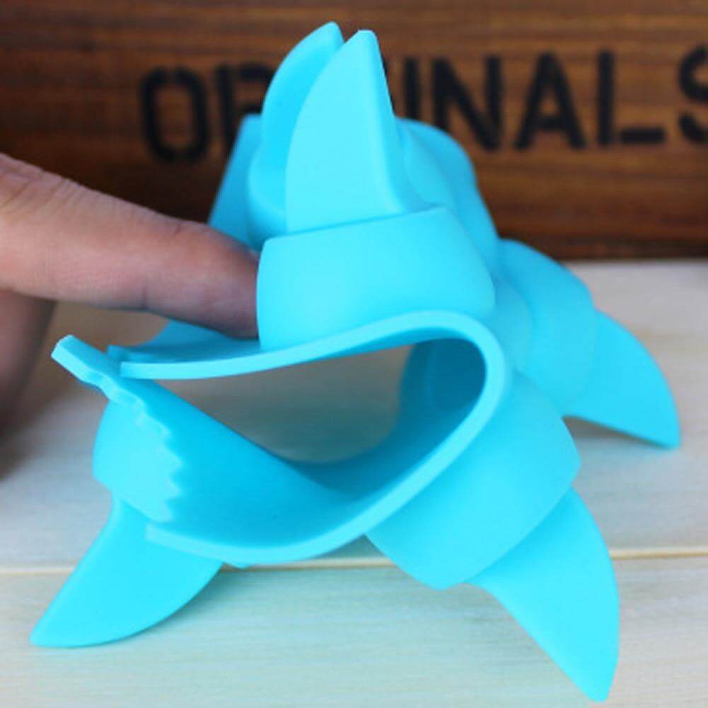 Cool Sharks Freeze Ice Cube - Image 2