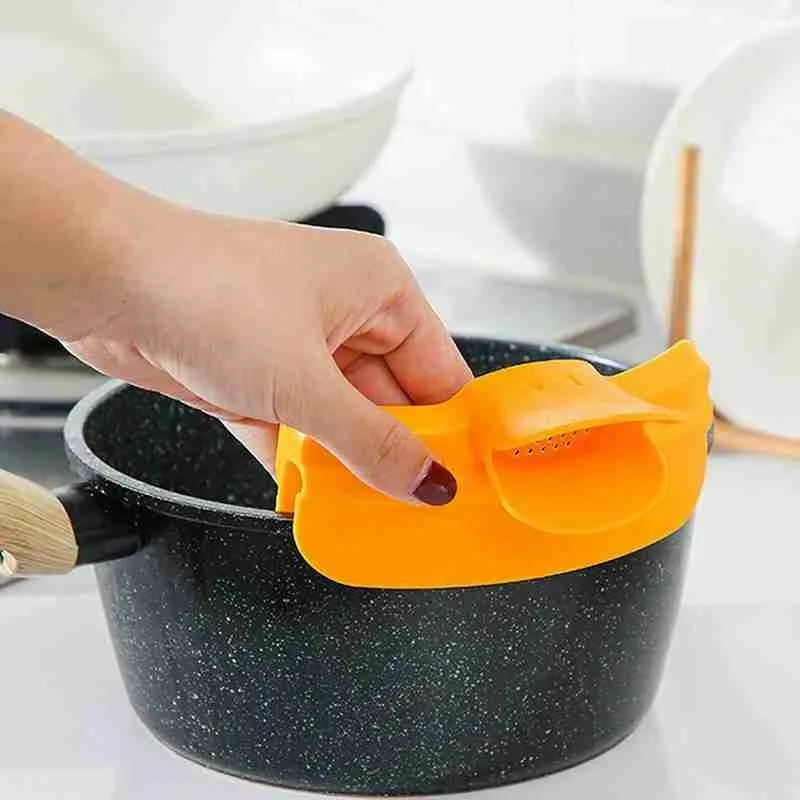 Easy Clean Silicone Soup Pouring Nozzle - Image 6