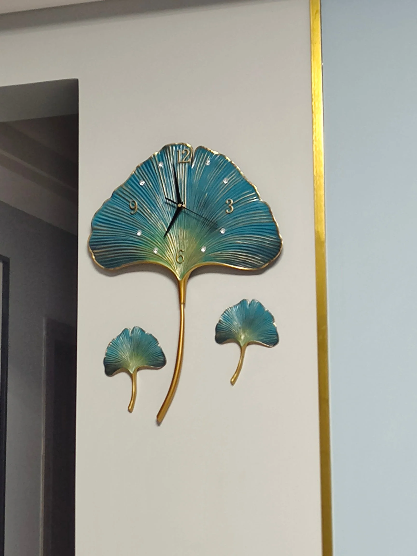 Elegant Leaf Wall Silent Clock - Image 6
