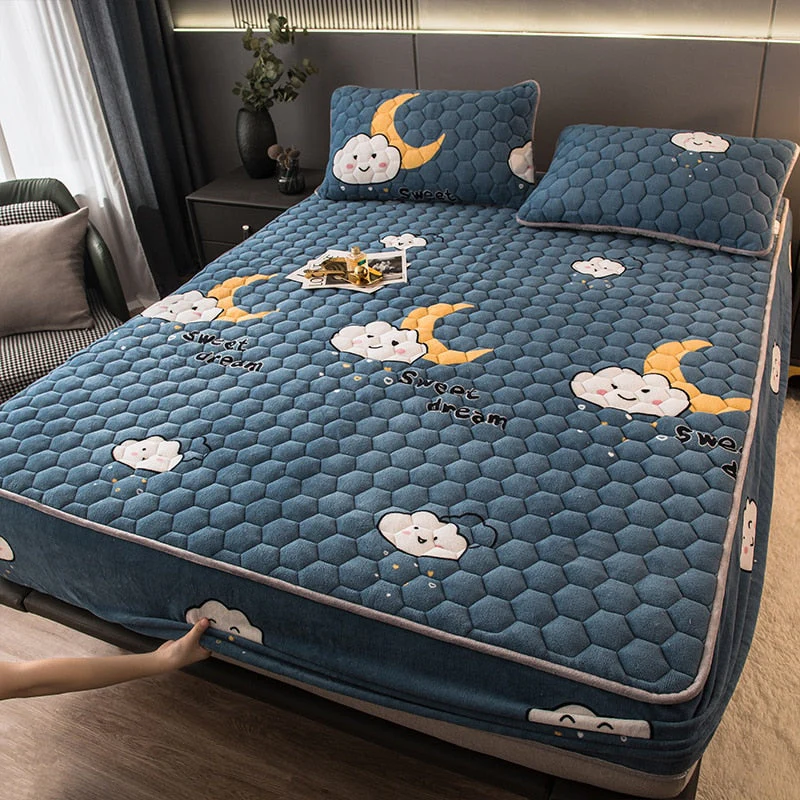 Elegant Velvet Thick Mattress Cover - Image 7