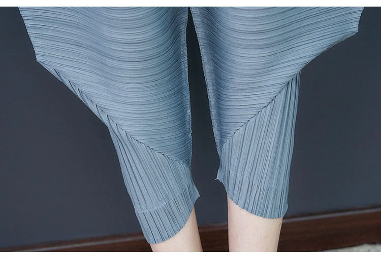 Fried Chicken Acrylic Pants for Women - Image 4