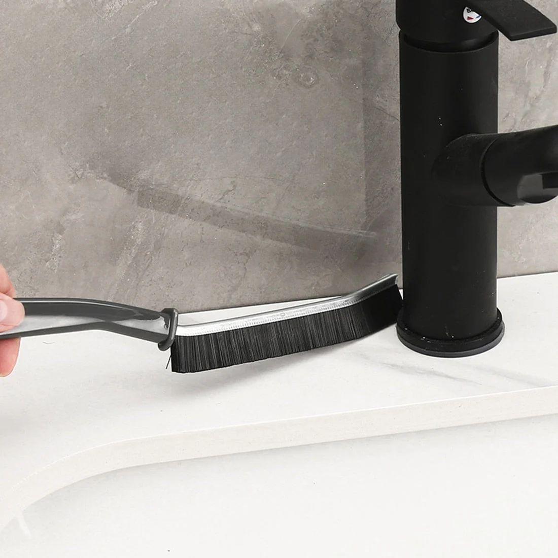 Gap Corner Long Handle Cleaner Brush - Image 2