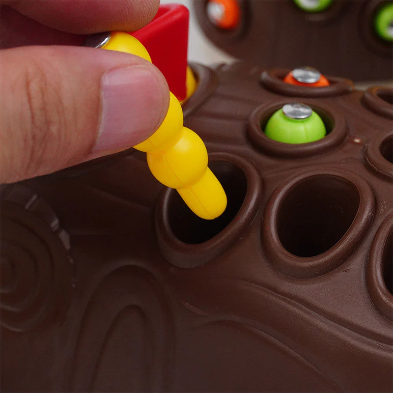 Magnetic Worm Catching Woodpecker Kids Toy - Image 3