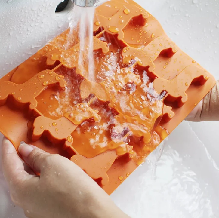 Mini Puppy Shaped Ice Cube Mold - Image 2