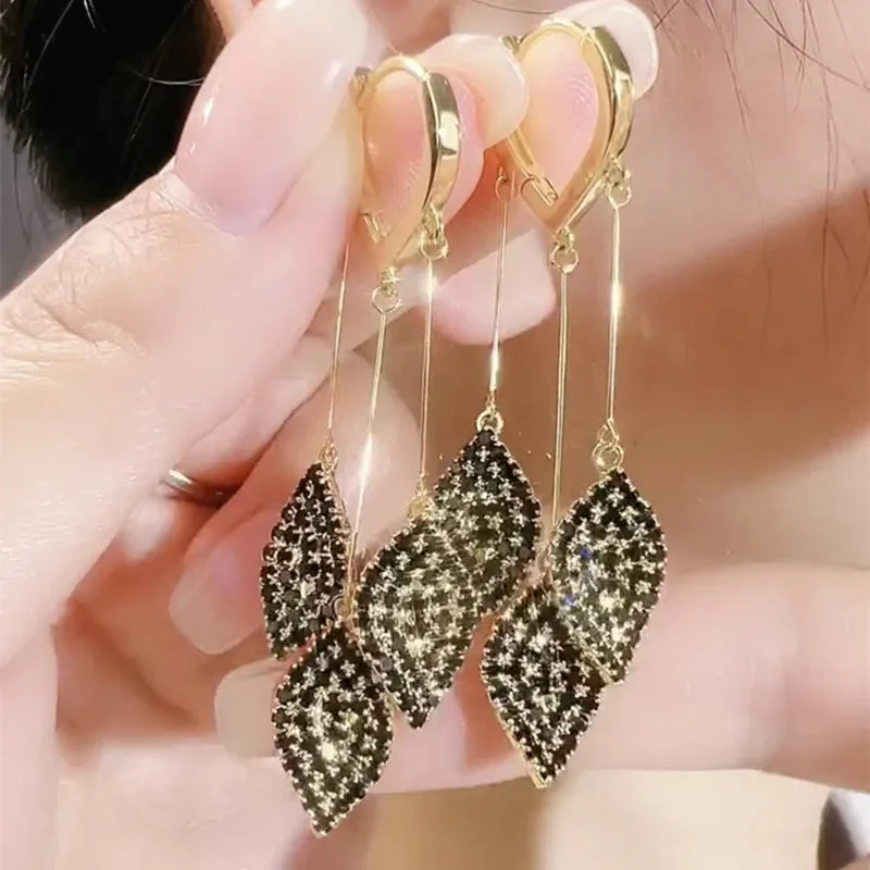 Nature Black Leaf Zircon Earrings - Image 4