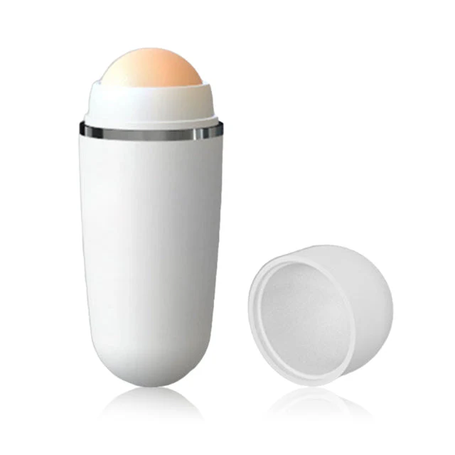 Oil Absorbing Mini Face Roller - Image 2