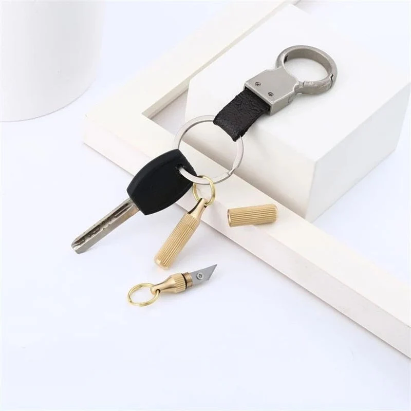 Pocket Capsule Outdoor Survival Mini Knife - Image 4