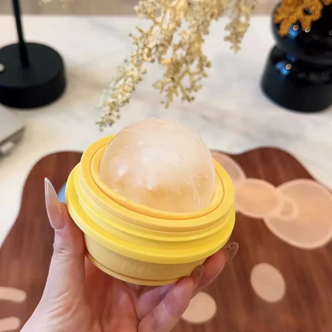 RoundRoll Foldable Silicone Ice Ball Drink Cup - Image 4